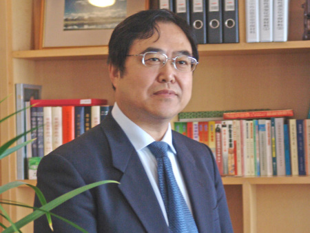 郝偉哲:哈藥系不擔心收編