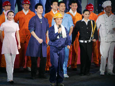 央視春晚現(xiàn)場抗雪賑災《溫暖2008》最感人(圖)