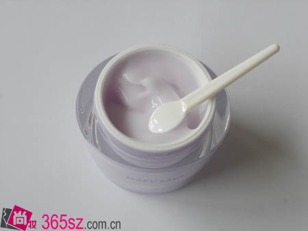 4、玫琳凱清爽保濕凝露質地